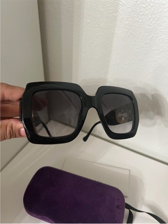 Gucci Women’s Black Oversized Square Sunglasses with Gradient Lenses main image 12